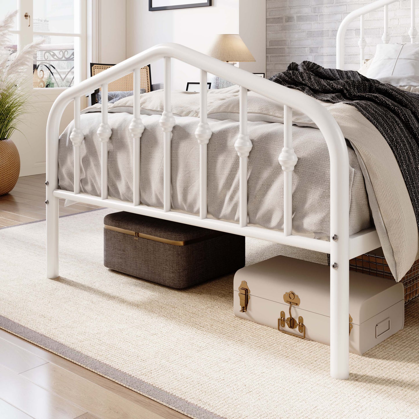 Amolife Vintage Metal Bed Frame with Delicate Headboard and Footboard