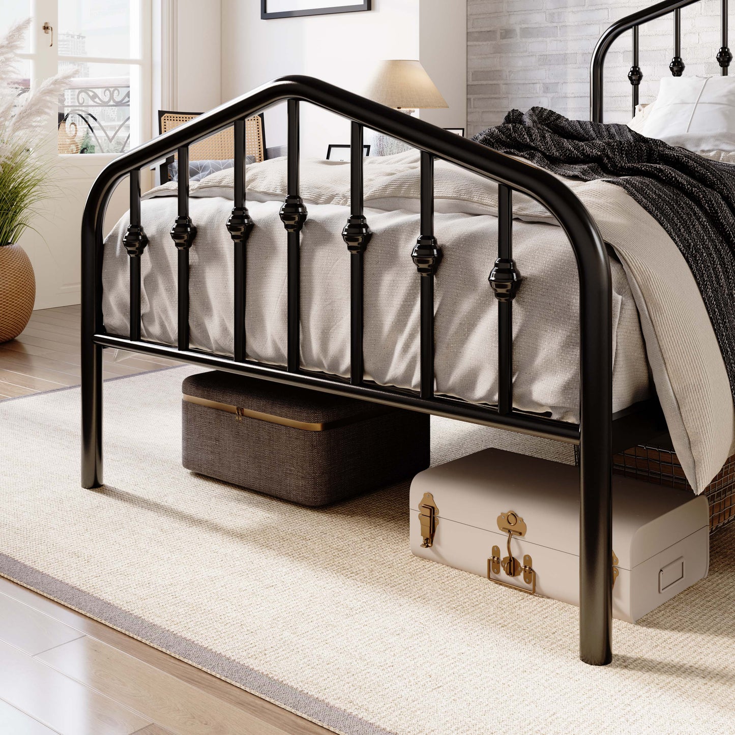 Amolife Vintage Metal Bed Frame with Delicate Headboard and Footboard